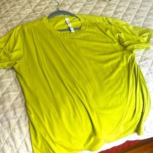 lululemon athletica Vibrant Green Short Sleeve Tee